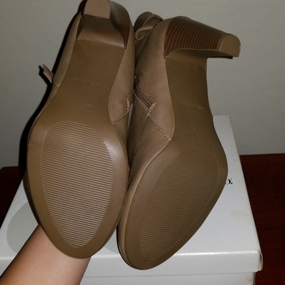 Style & co taupe boots - Picture 3 of 3